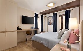 H - Suites